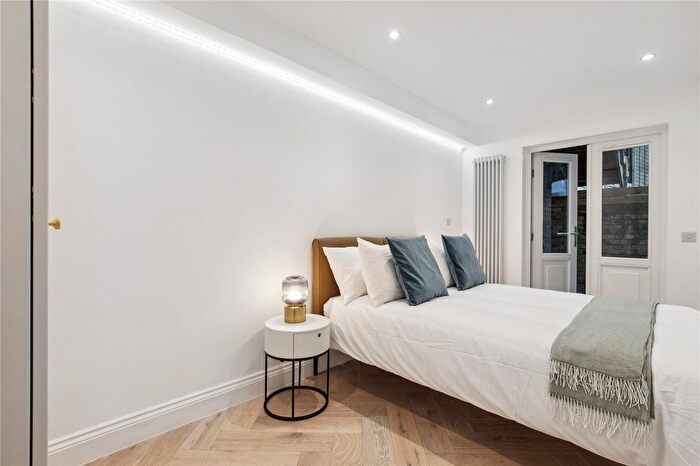 1 Bedroom Flat For Sale In Seymour Road, London, SW18