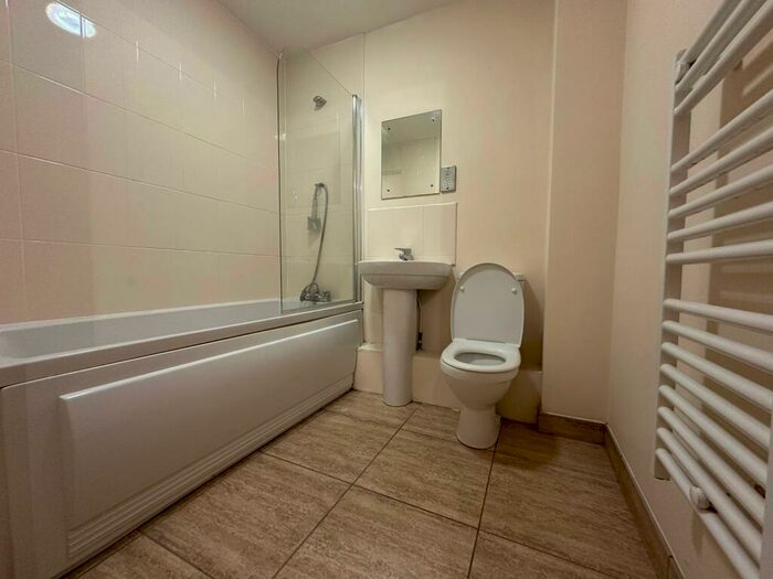 2 Bedroom Apartment To Rent In Rotary Way, Banbury, OX16