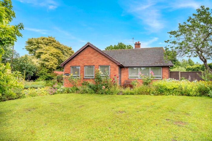3 Bedroom Detached Bungalow For Sale In Top Street, East Drayton, Retford, DN22