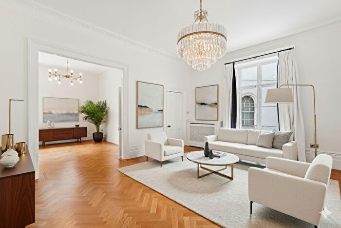 5 Bedroom End Of Terrace House To Rent In Egerton Crescent, Knightsbridge, SW3