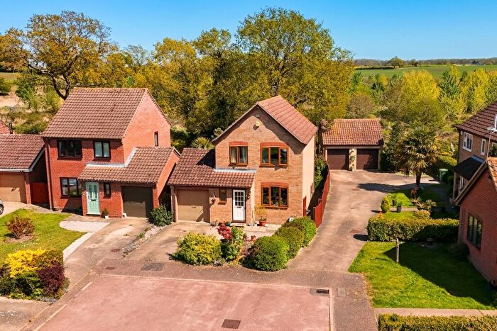 3 Bedroom Detached House For Sale In The Meadows, Thurton, Norwich, NR14