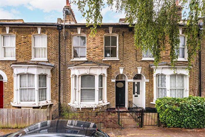 1 Bedroom Flat For Sale In Wrigglesworth Street, New Cross, SE14