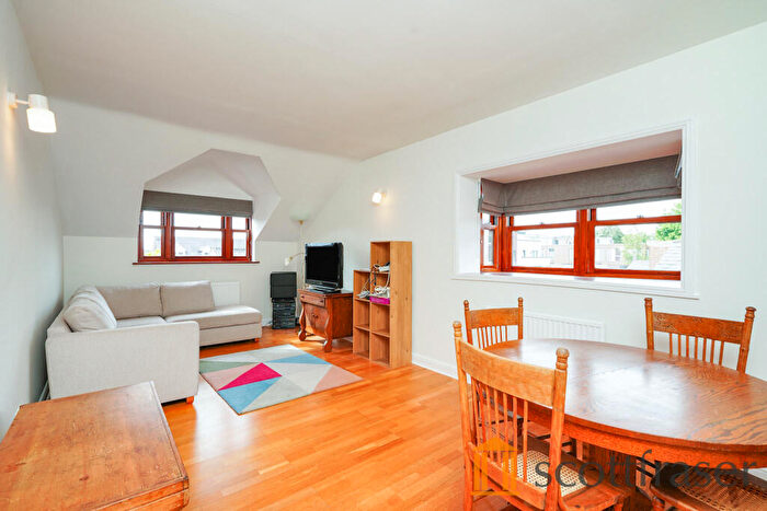 2 Bedroom Flat To Rent In South Park Court, East Oxford, OX4