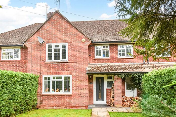 4 Bedroom Terraced House For Sale In Majendie Close, Speen Lane, Speen, Newbury, RG14
