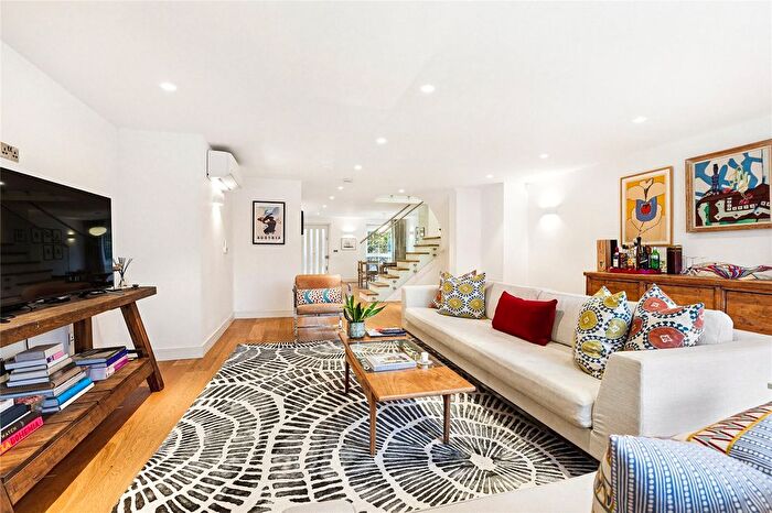 3 Bedroom Flat To Rent In Broadwalk House, Hyde Park Gate, London, SW7