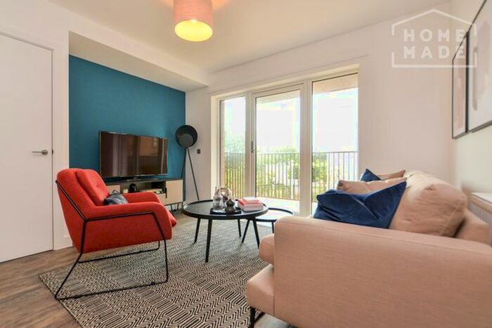 1 Bedroom Flat To Rent In Millet Place, Royal Docks, E16