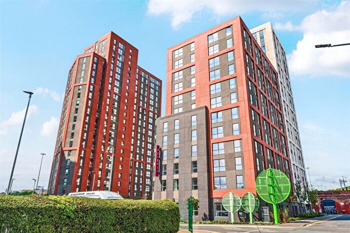 2 Bedroom Apartment To Rent In Phoenix, Saxton Lane, Leeds, LS9