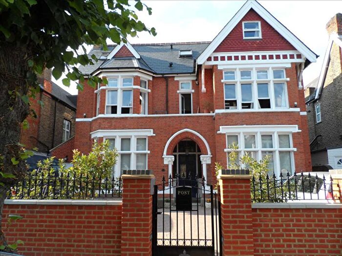 1 Bedroom Flat To Rent In Hamilton Road, Ealing, W5