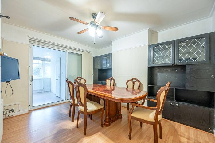 3 Bedroom End Terrace House For Sale In Whitton Avenue East, Perivale, Greenford, UB6