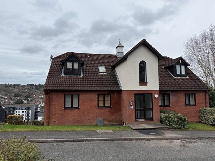 2 Bedroom Flat To Rent In Ripley Close, High Wycombe, HP13