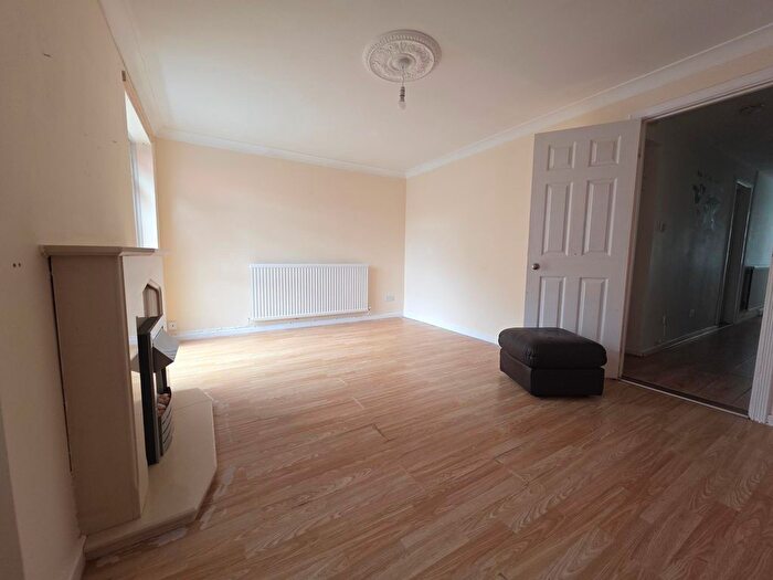 4 Bedroom Property To Rent In Farmhouse Road, Willenhall, WV12