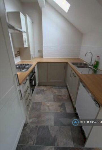 2 Bedroom Flat To Rent In Garth Court, Bicester, OX26