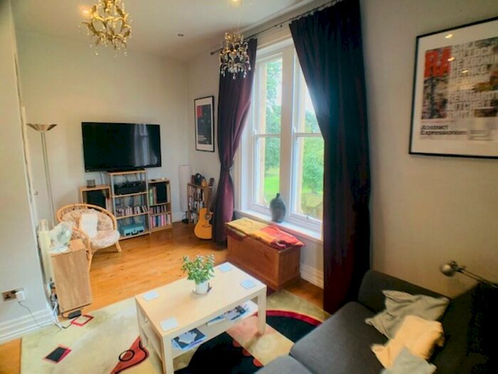 2 Bedroom Apartment To Rent In Westroyd Hall, Farsley, LS28