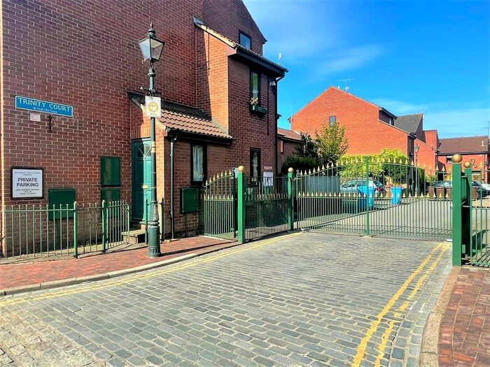 1 Bedroom Flat To Rent In Trinity Court, Fish Street, Hull, HU1