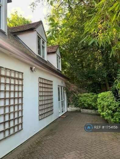 3 Bedroom Detached House To Rent In Trumpington Road, Cambridge, CB2