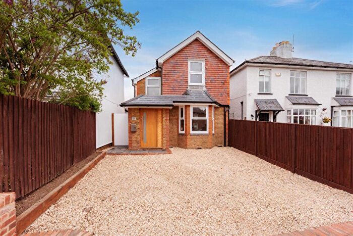 3 Bedroom Detached House For Sale In Britwell Road, Burnham, Buckinghamshire, SL1