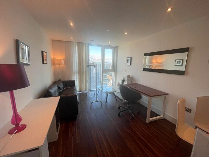 1 Bedroom Flat To Rent In Altitude Point, Alie Street, London, [Ref:NcqHzw], E1