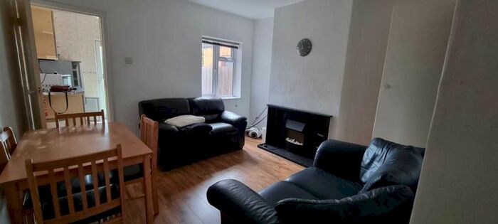 3 Bedroom Terraced House To Rent In Charterhouse Rd, Coventry CV1