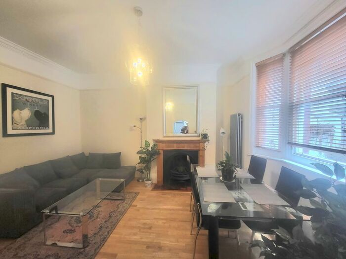 1 Bedroom Flat To Rent In Nottingham Street, London, W1U