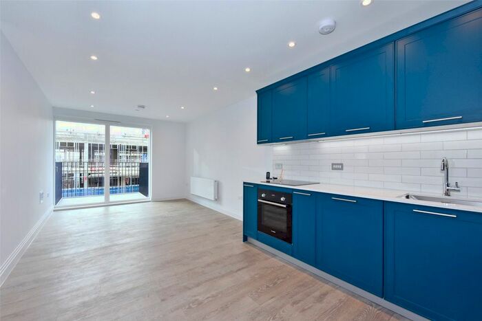 2 Bedroom Flat To Rent In Palmer Street, Reading, RG1