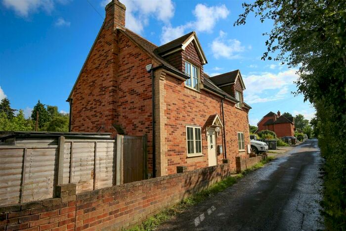 3 Bedroom Detached House To Rent In Brickfields, West Malling, Kent, ME19