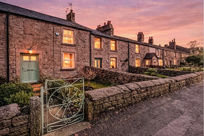 2 Bedroom Terraced House For Sale In Waterhouse Green, Whittle-Le-Woods, PR6