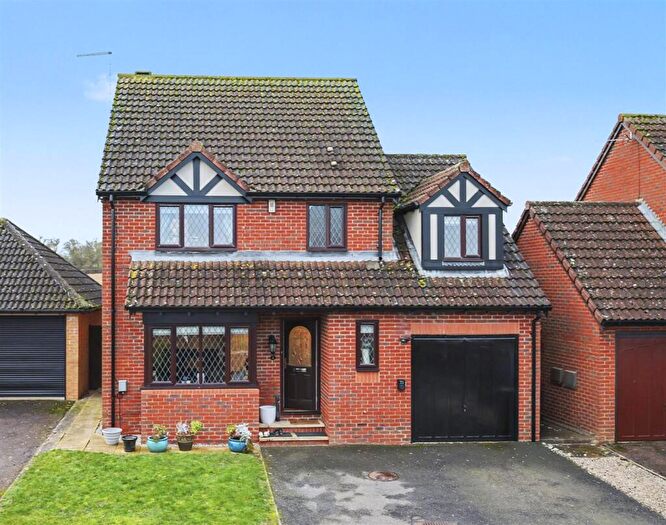 4 Bedroom Detached House For Sale In Oak End, Buntingford, SG9