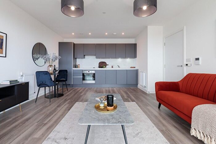 1 Bedroom Flat To Rent In Thunderer Street, London, E13