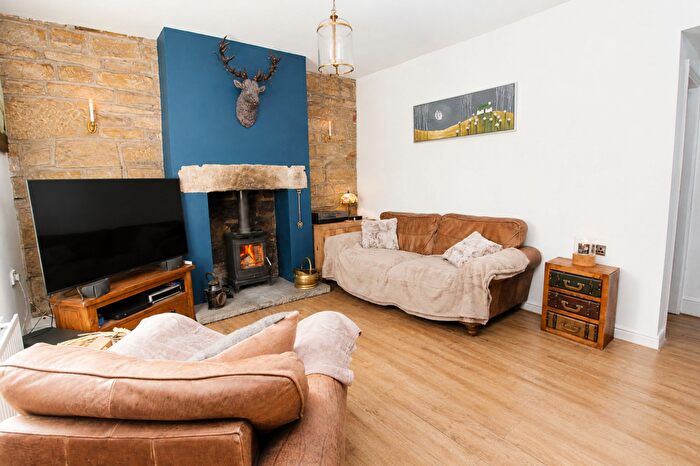 2 Bedroom Cottage For Sale In Rochdale Road, Todmorden, OL14