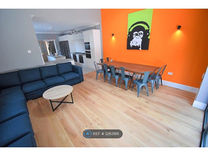 9 Bedroom Semi-Detached House To Rent In Alexandra Road, Reading, RG1