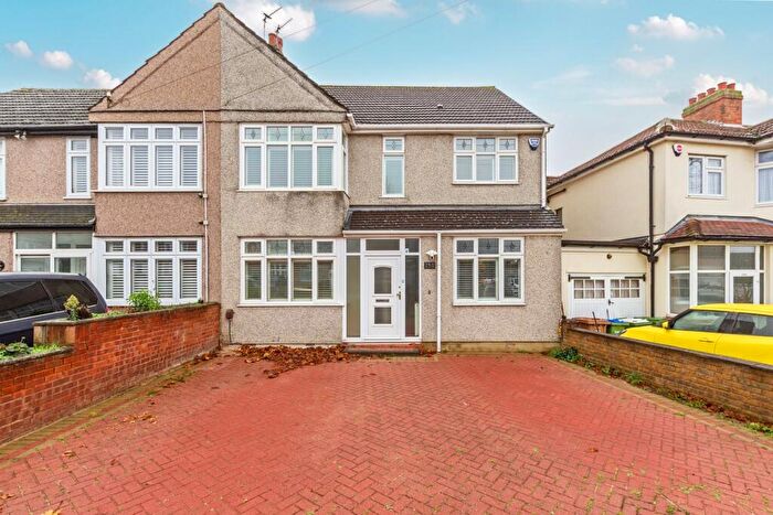 5 Bedroom Semi-Detached House For Sale In Days Lane, Sidcup, DA15
