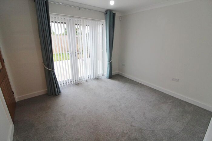 2 Bedroom Bungalow For Sale In Windsor Way, Barnetby, DN38