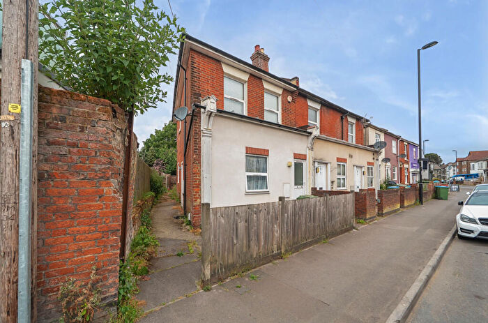 2 Bedroom Flat For Sale In Shirley Road, Shirley, Southampton, Hampshire, SO15