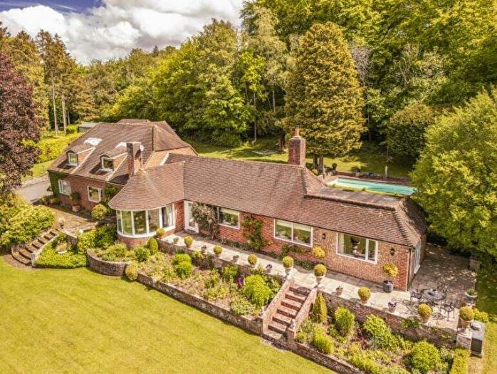 5 Bedroom Detached House For Sale In Aldworth, Berkshire, RG8