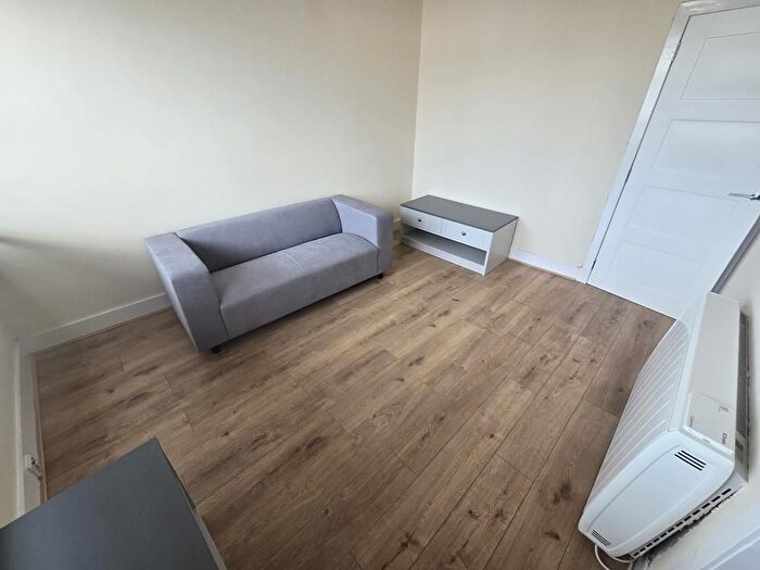 1 Bedroom Flat To Rent In Jackson Terrace, Top Floor, AB24