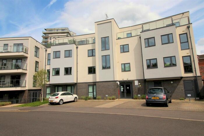 1 Bedroom Flat To Rent In Bradfield Close, Woking, Surrey, GU22