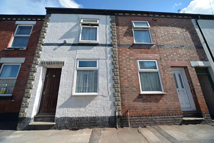 3 Bedroom Terraced House For Sale In Broadway Street, Burton-On-Trent, DE14