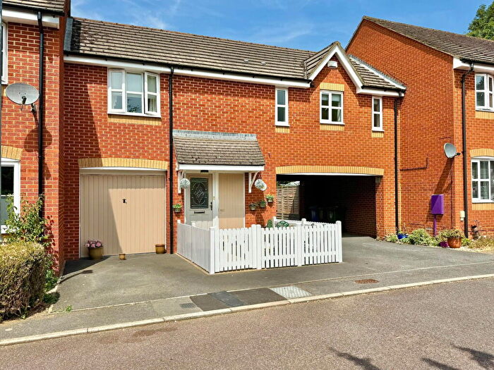 2 Bedroom Coach House For Sale In Lark Rise, Brackley, NN13