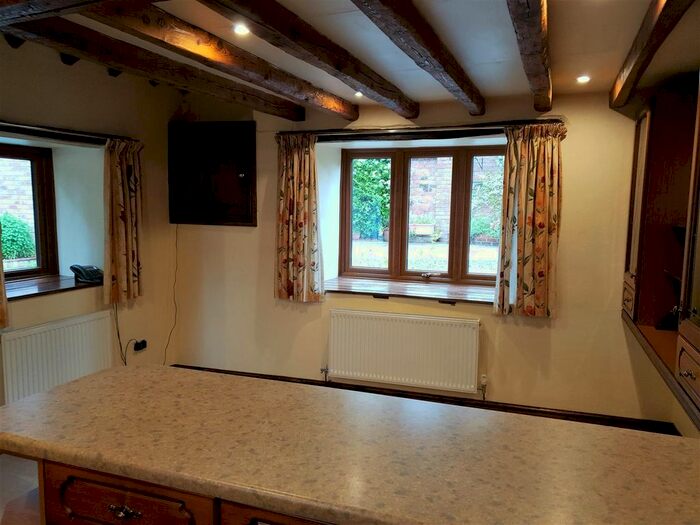 2 Bedroom SemiDetached House To Rent In Llanfyllin, SY22