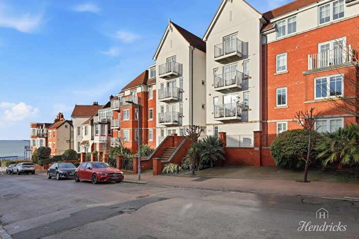 2 Bedroom Flat For Sale In Pembury Road, Westcliff-On-Sea, SS0