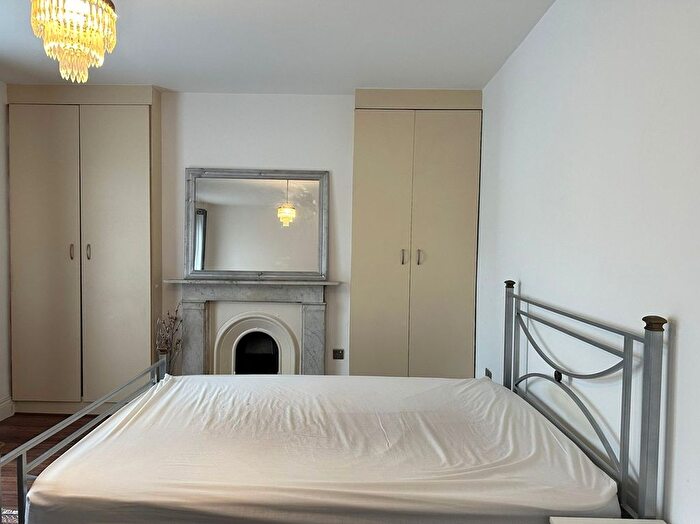 Studio To Rent In Bendish Road, London, E6