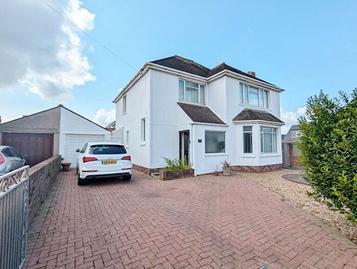 3 Bedroom Detached House For Sale In Park Avenue, Porthcawl, South Glamorgan, Bridgend (County Of), CF36