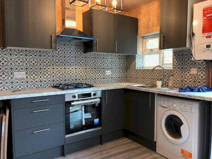 2 Bedroom Flat To Rent In Sudbourne Road, Brixton, SW2