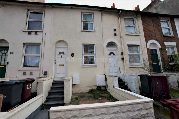 3 Bedroom Terraced House To Rent In Queens Road, Reading, RG1