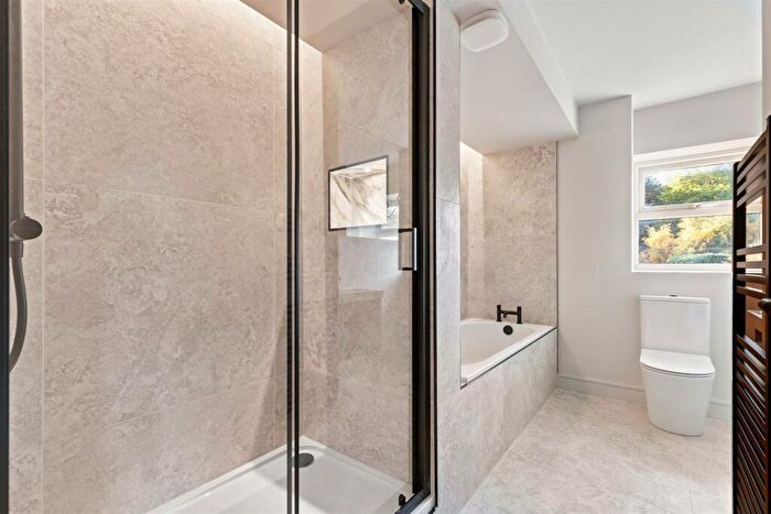 2 Bedroom Apartment For Sale In The Grove, Ilkley, LS29