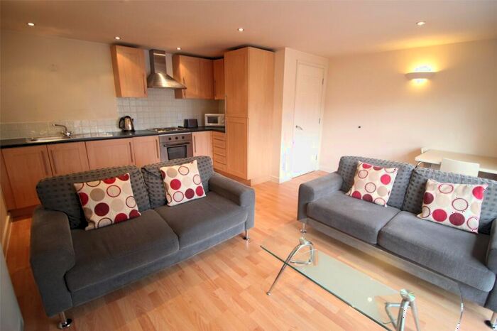 1 Bedroom Apartment To Rent In The Royal, Wilton Place, Salford, Manchester, M3
