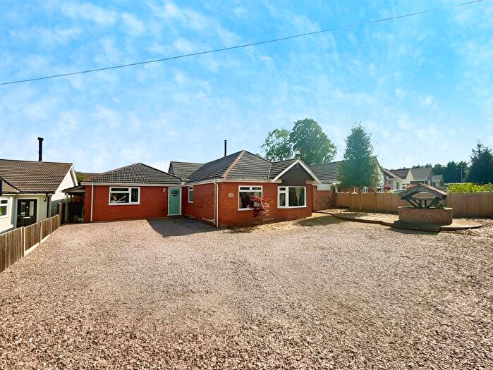 4 Bedroom Detached Bungalow For Sale In Lincoln Road, Metheringham, Lincoln, LN4