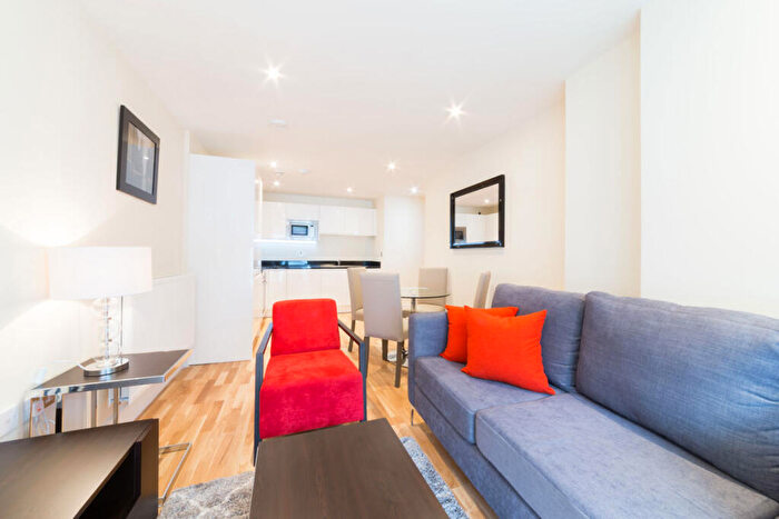 2 Bedroom Flat To Rent In Elite House, Canary Wharf, London, E14