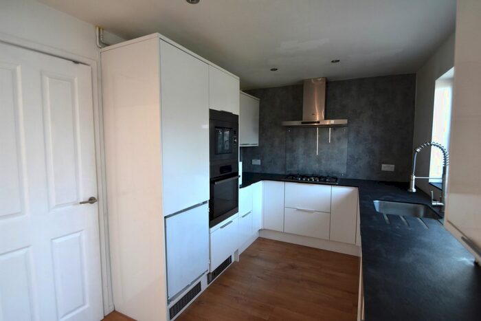 3 Bedroom End Of Terrace House To Rent In Havant Farm Close, Havant, PO9