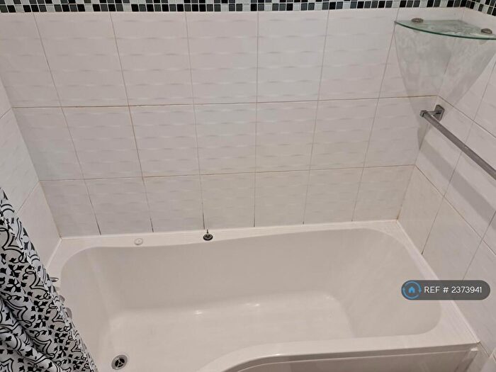 2 Bedroom Bungalow To Rent In Robert Bruce Court, Larbert, FK5